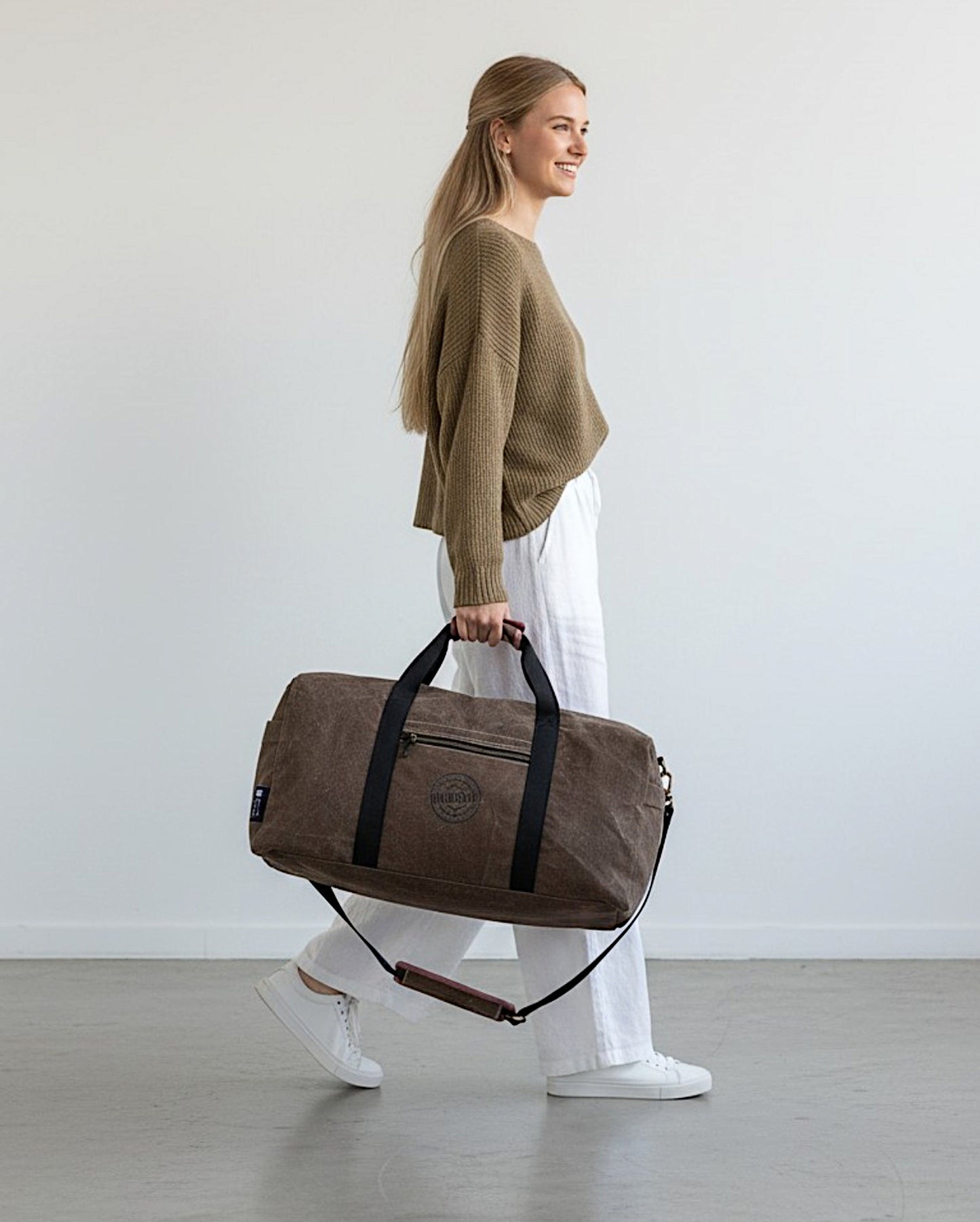 The House of Tara Distressed Finish Heavy Cotton Canvas Oversize Duffle Bag | 53 litres | Sports Duffel | Travel Bags | For Men and Women | Detachable Broad Strap | Airline Carry-On Luggage