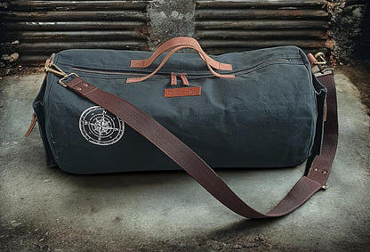 The House of Tara Canvas Travel Duffle Bag 25 litres | Sports Duffel | for Men and Women | Adjustable Removable Strap | Gym Bag | Luggage Garment Bag | Quick Access Pockets | Green Blue