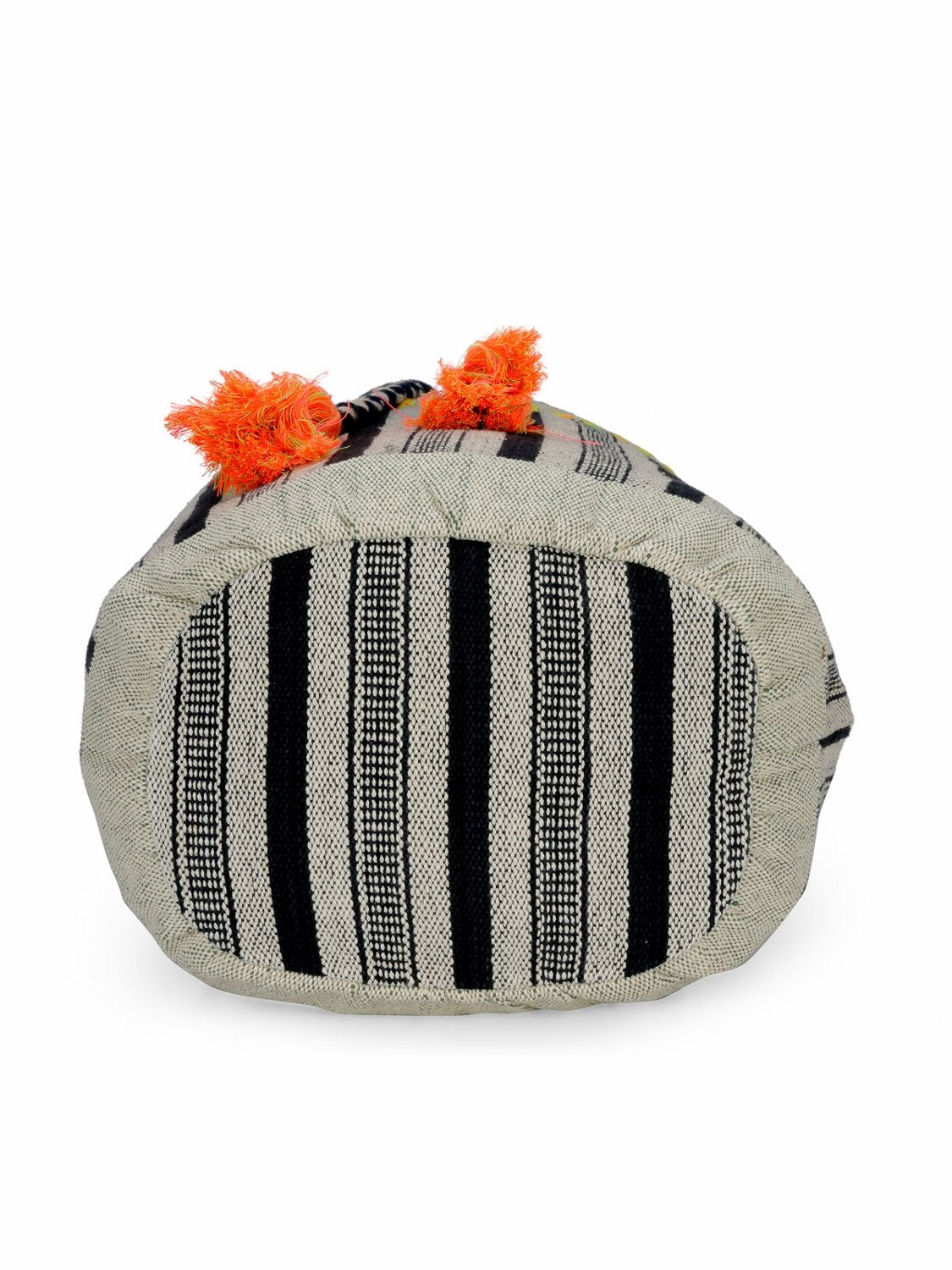 The House of tara Handloom Boho Sling Bag for Women | Cross Body Bag for Women with Waterproof Inner Lining, Drawstring Closure | Shoulder Bags Suitable for College & Daily Essentials (Black Grey)