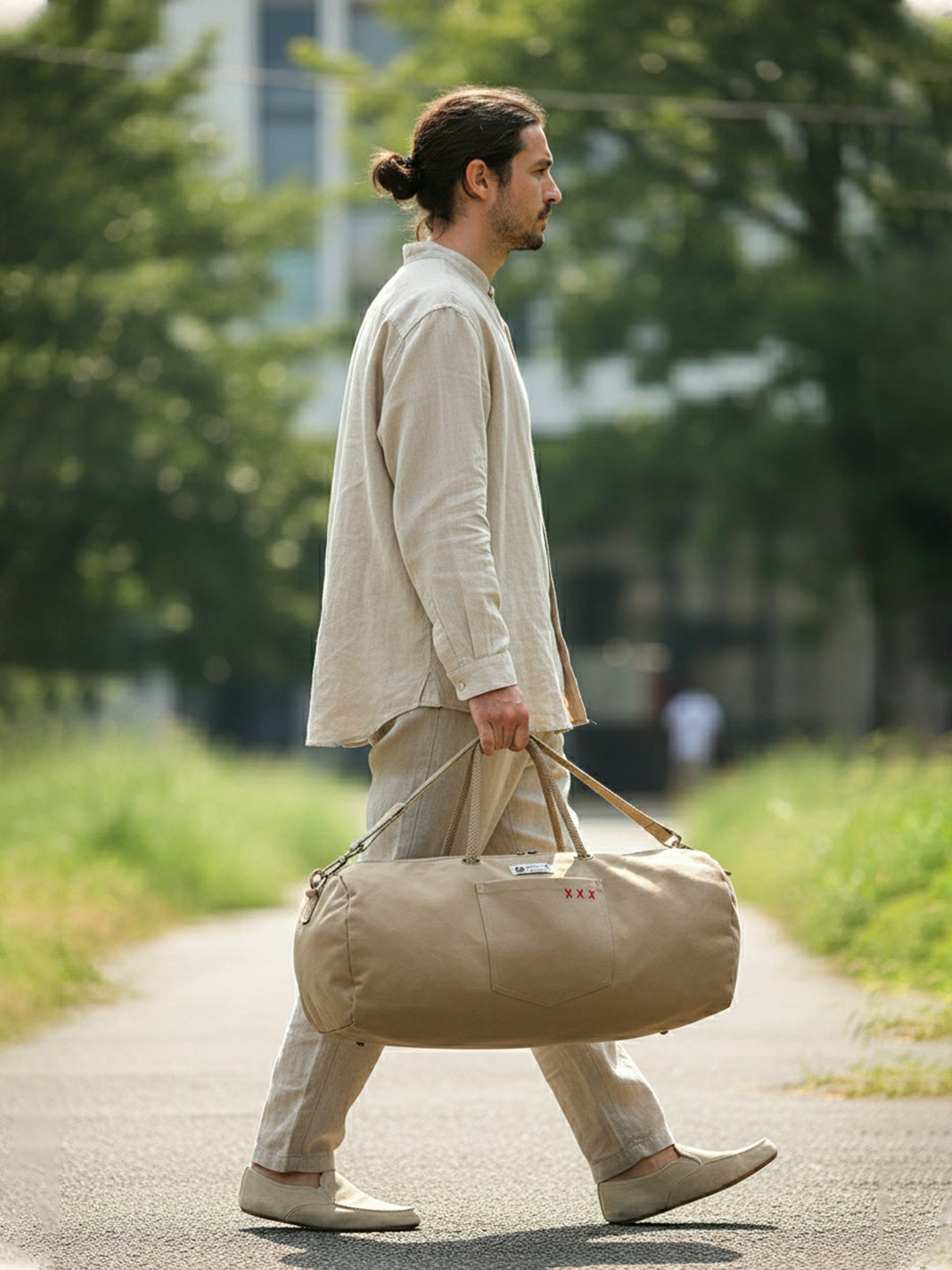 Canvas Travel Duffle Bag | 40 litres | Sports Duffel | Gym Bags | for Men and Women | Detachable Strap | Airline Carry-On Luggage | Quick Access Pockets |